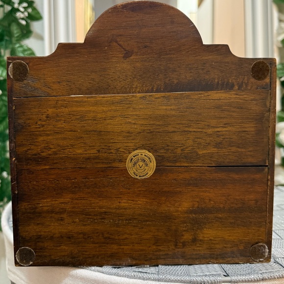 Mahogany Wood Knife Box - Picture 3 of 11